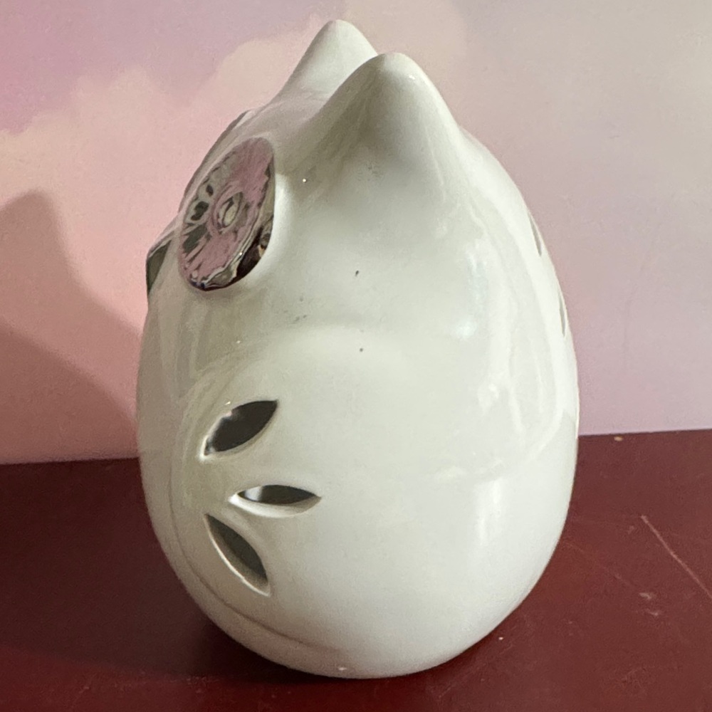 Ceramic Owl Figurine in White and Silver - Picture 3 of 8